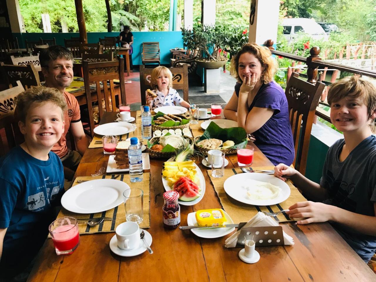 סיגירייה Hungry Lion Resort מראה חיצוני תמונה